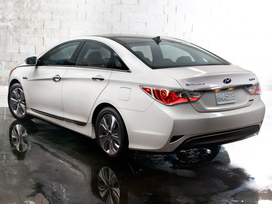  Hyundai Sonata Blue Drive 2010 года  (US) (фото 16 из 16)